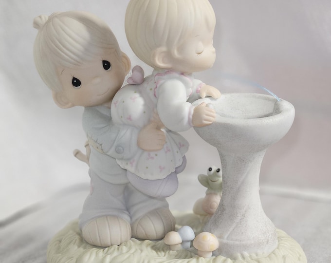 1988 Precious Moments figurine "Your Love Is So Uplifting"520675 Box 3/32