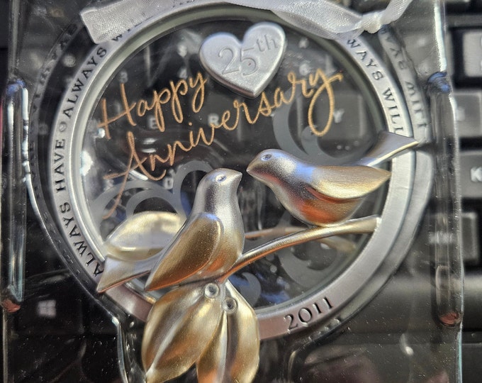 Hallmark Anniversary Celebration :25 years Mile stones 2011 D5/4