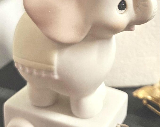 1985 Samuel J Butcher Precious Moments "May your birthday be Gigantic" birthday 4 Box 4/10