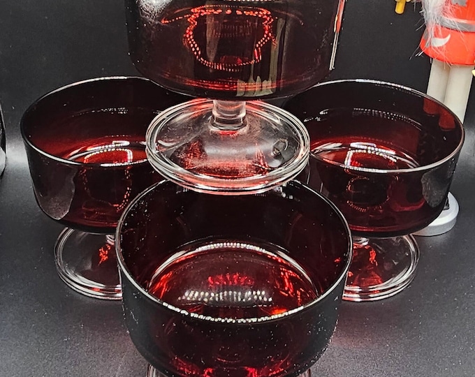 4 Vintage Cavalier Ruby Red Glass 6oz Champagne Coupes by Luminarc France    B10/07