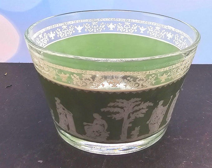 Vintage Jeanette Hellenic Green Custard Cup. Wedgewood F9/01