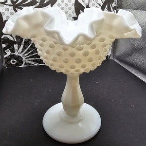 Fenton Vintage Hobnail Ruffled Tall Ribbed Pedestal Bowl Cottage Chic F5/23