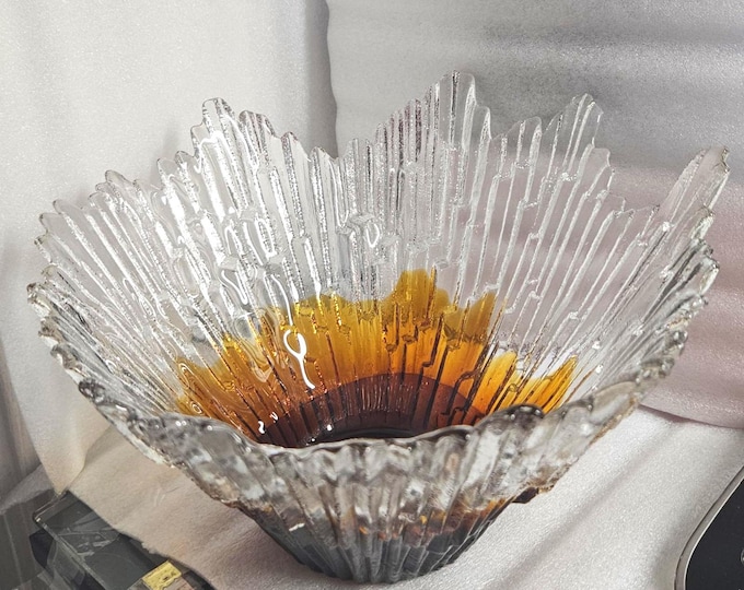 Revontulet (Northern Lights) art glass bowl, designed by Tauno Wirkkala, Finland.