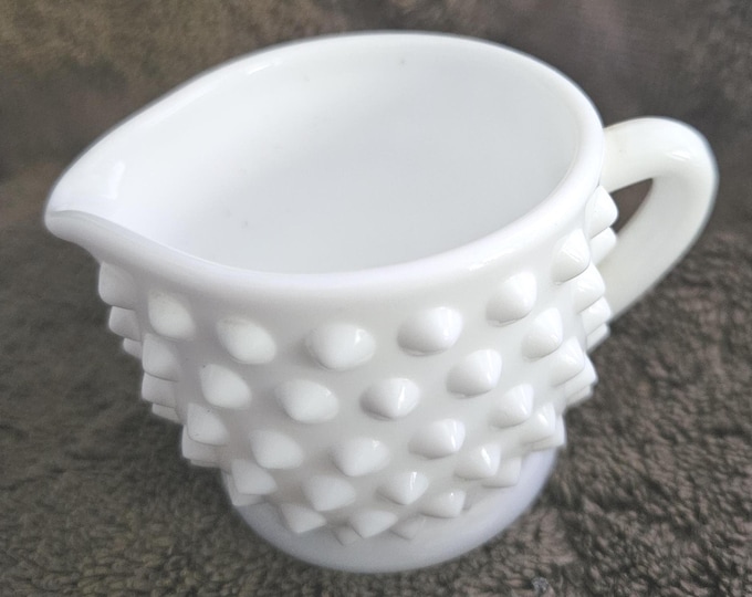 Vintage Fenton White Milk Glass Hobnail Creamer D5/31