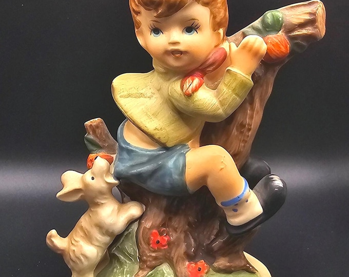 VINTAGE BRINN'S Figurine Boy On Tree Stump Dog Barking. B10/9