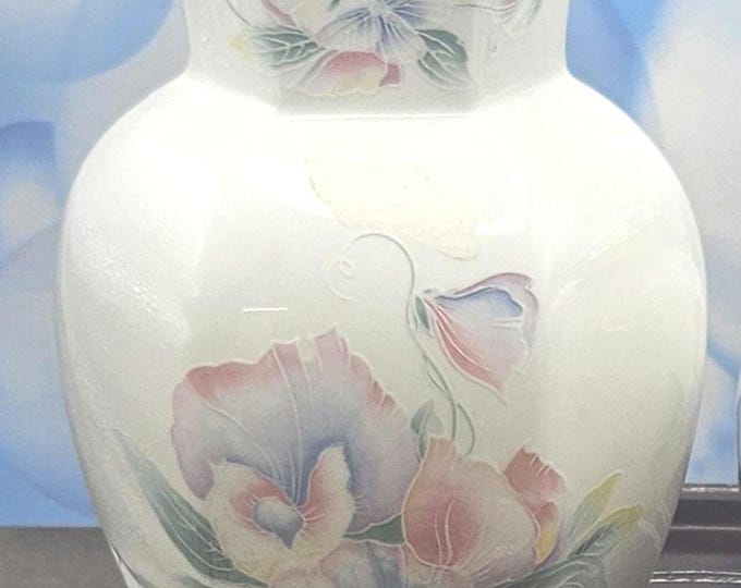 Rare  Aynsley "Little sweetheart" 5" vase A2/31