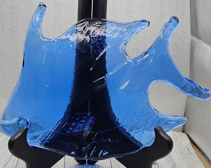Vintage cobalt blue hand made glass fish A8/34