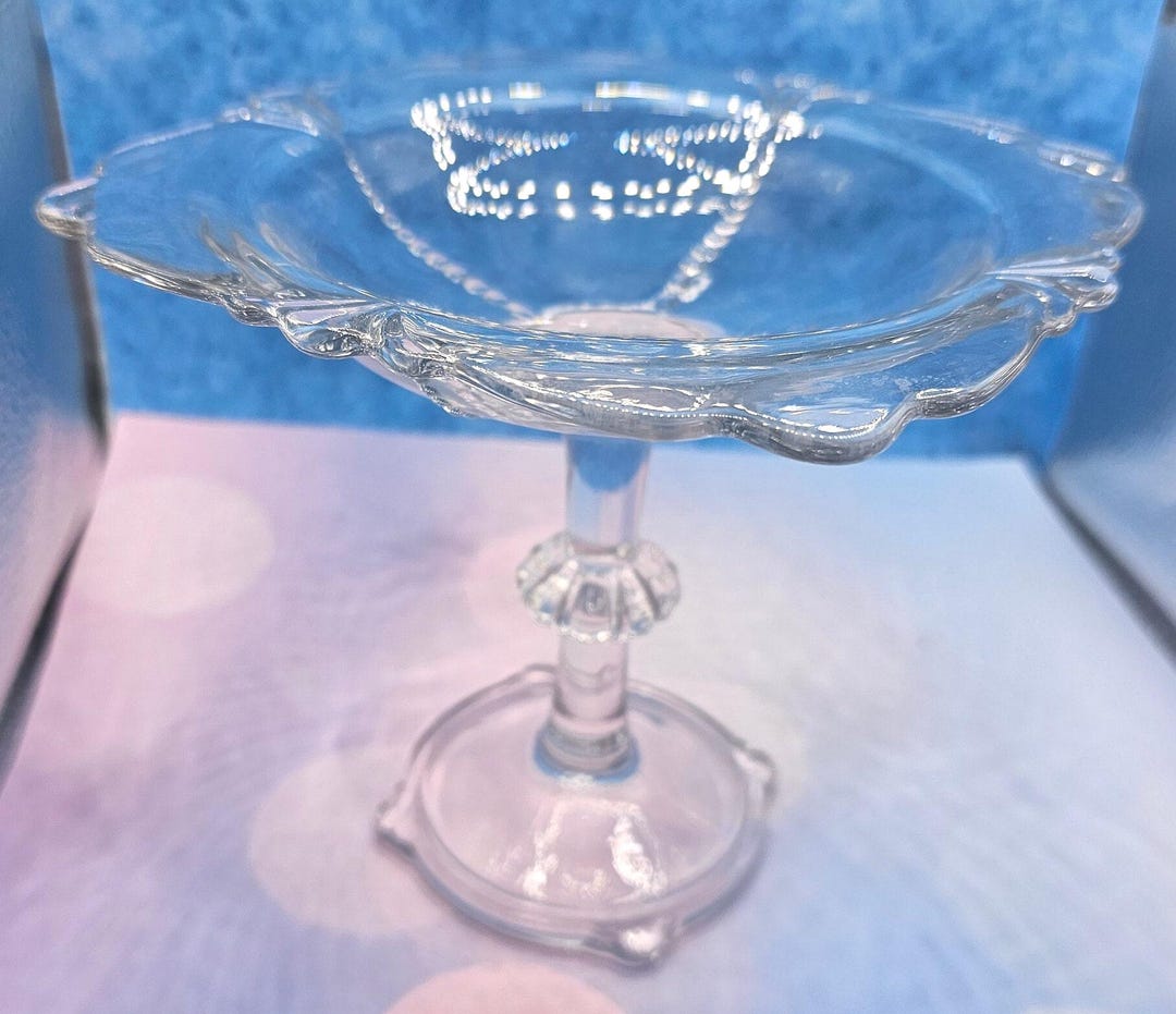 ヴィンテージ ハイジー コンポート、サイズ 6 インチ、正方形デザイン