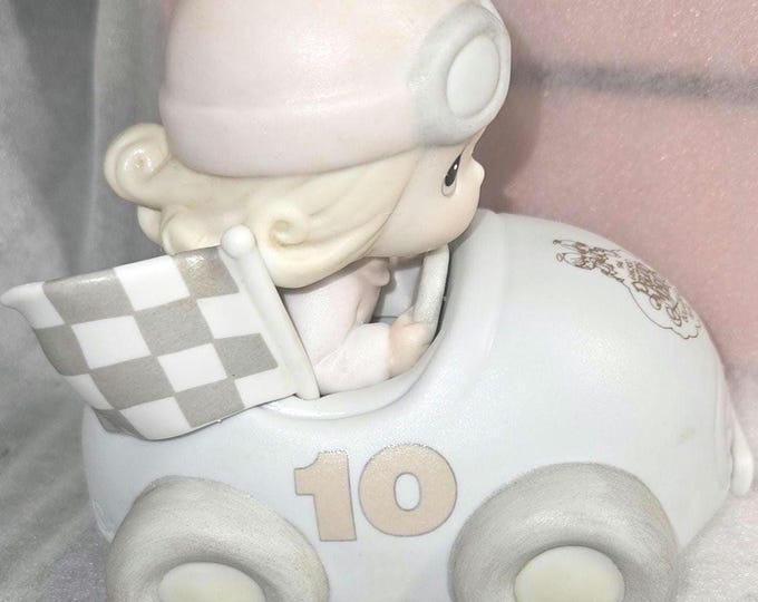 Precious Moments Ten Years and Still Going Strong Anniversary Figurine Box3/3