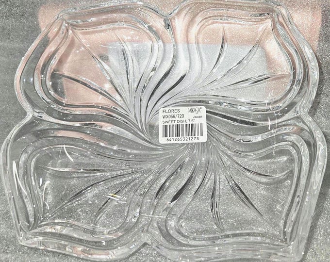 Mikasa Crystal dish is in the original box and has original stickers A2/8