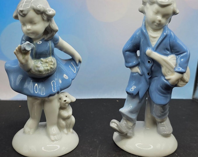 Set of 2 6681 A/B Girl and Boy F8/06