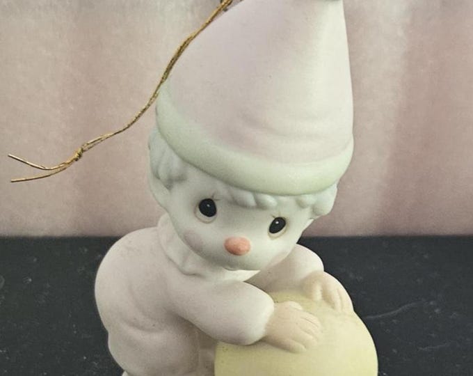 Vintage Precious Moments figurine ornament "Happiness is the lord" Box 3/40