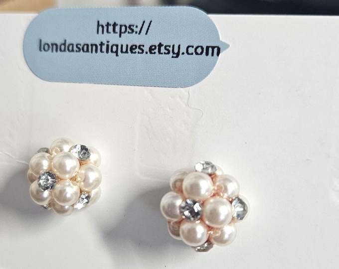 Vintage 1950s Japan cluster earringsVintage 1950s cluster earrings from Japan.