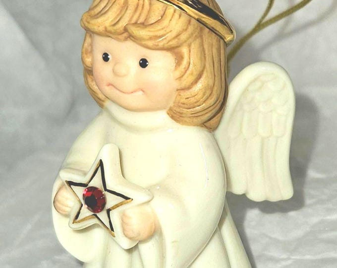 Lenox Angel Ornament Holding a red star D7/22