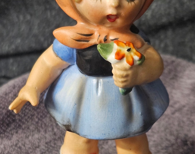 Vintage Figurine, Girl With Flower "To My Dear Mother" Made in Japan D4/16
