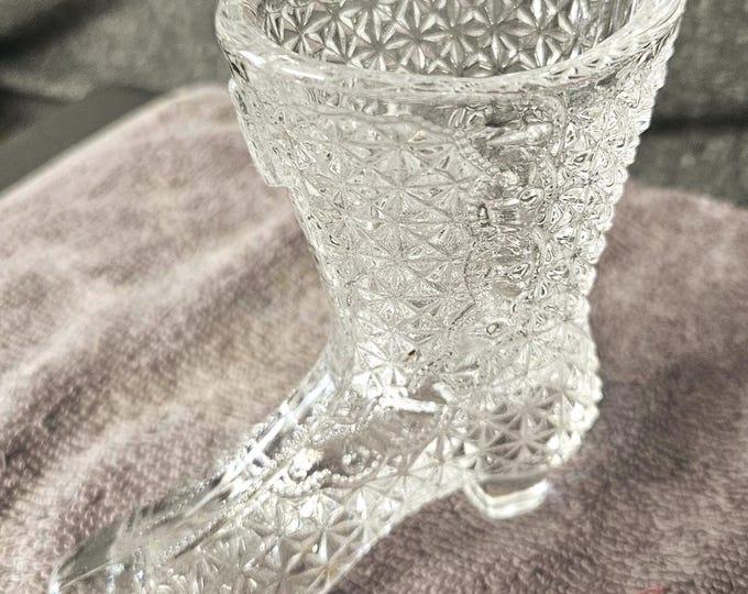 Fenton Daisy and Button Pink Glass Boot