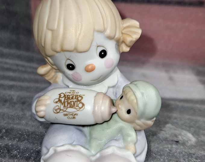 1994  Precious Moments Figurine “Cant Get Enough of Our Club "  Symbol of Membership Charter Member Box2/9