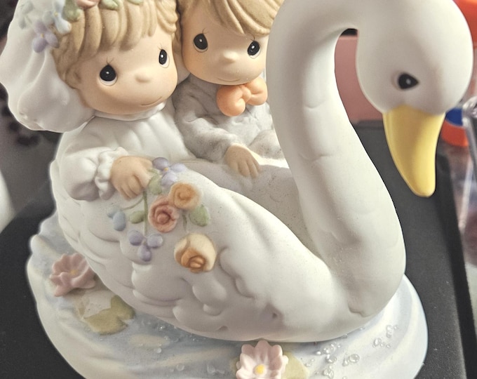 Vintage 2000 Precious Moments Godmother "Our love will flow eternal" figurine Box4/7