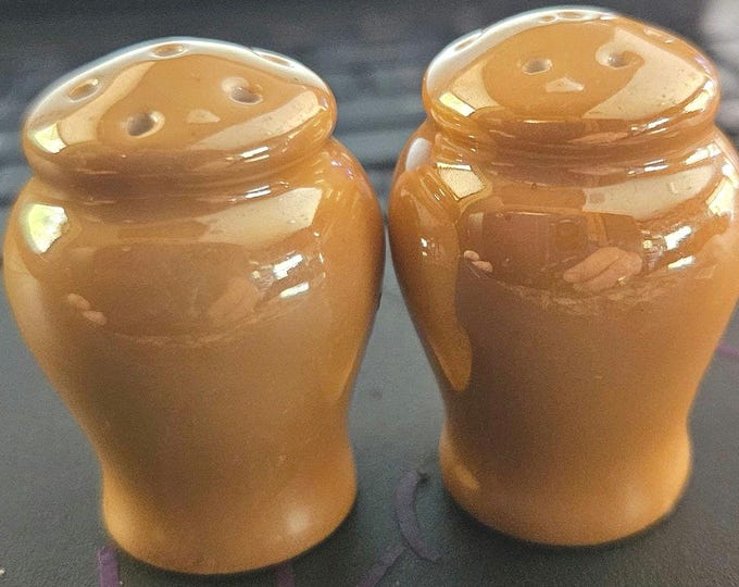 Vintage Small lustreware salt and pepper shakers A8/34