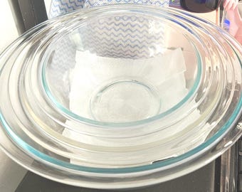 Set of 3 Vintage Pyrex clear mixing bowls 325,323, and 322 B8/2
