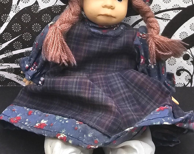 Vintage Americana Collection "Lilly" Porcelain Doll by Goffa International – Sassy Bootie Q (Box)