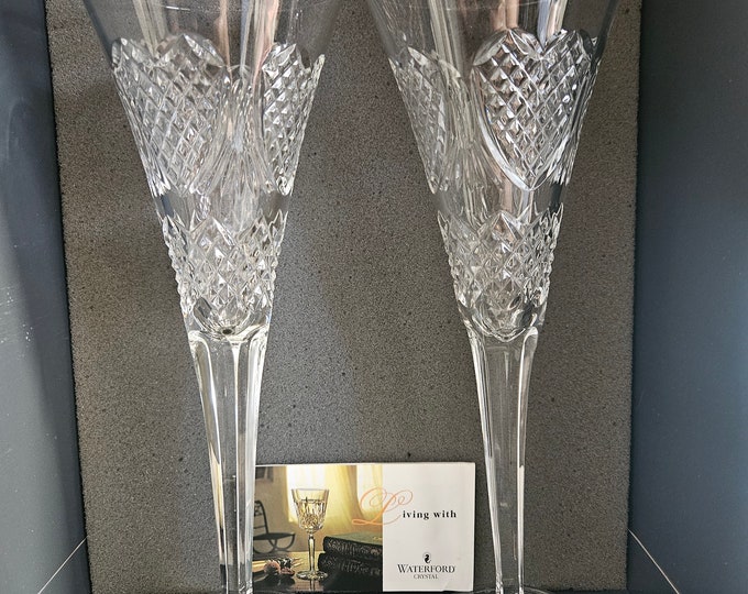 Vintage set of Waterford Crystal Wedding Heirloom Flute Pair in original box (Shelf)