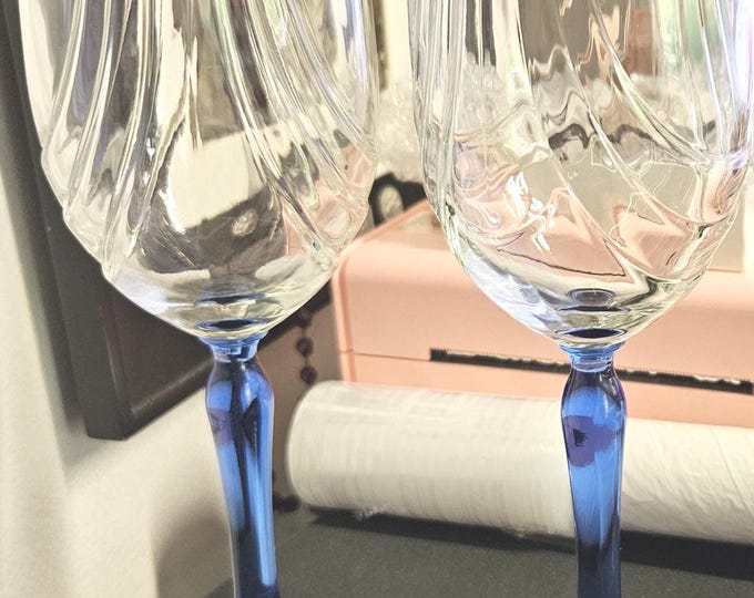 Vintage Set of two Lenox Drapery Swirl Wine glasses with gold rim and cobalt Stem C6/1