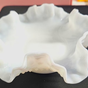 1950s Fenton White Milk Glass Hobnail Edge Bowl F5/7