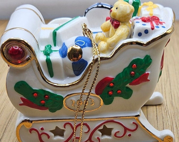 Vintage Avon Holiday | Holiday Treasures 2003 Porcelain Ornament Sleigh C3/19