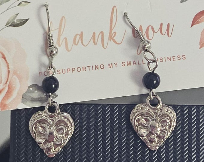 Vintage silver heart dangle earrings.