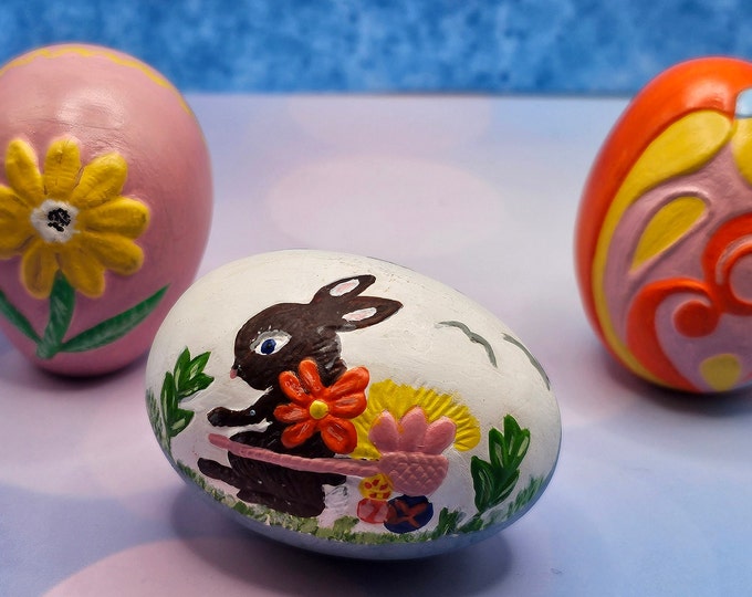Rare Set of 3 hand painted Easter Eggs A10/11