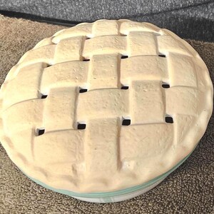 6-inch Mini Ceramic Lattice Pie Potpourri or Candy/Trinket Dish. D7/18