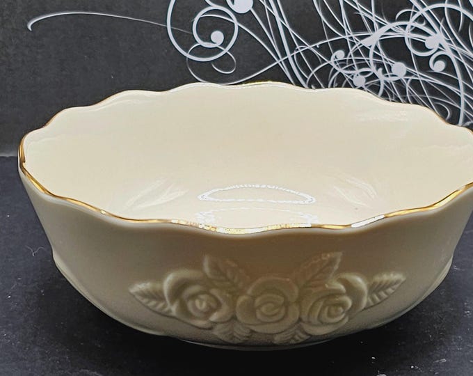 Vintage Lenox Ivory Rose Blossom Bowl with 24 K Gold Trim. F1/08
