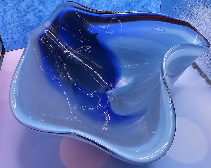 Vintage 1960s italian Murano shaped bowl (no markings) A9/05