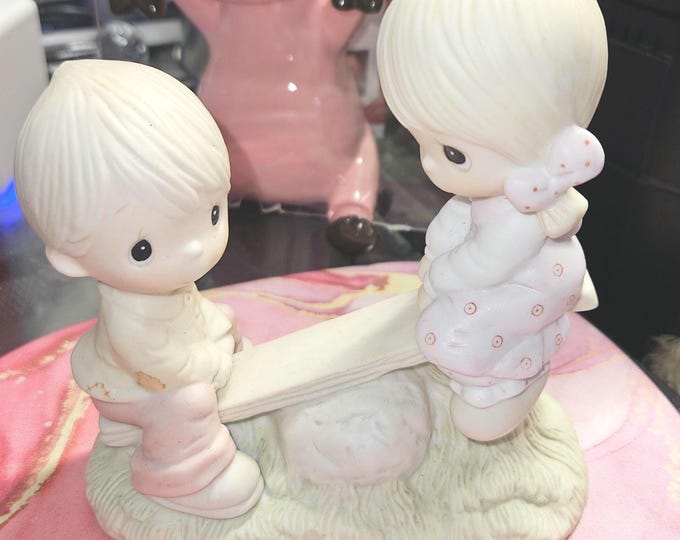 1977 Precious Moments Love Lifted Me porcelain figurine in original box (Box 9)