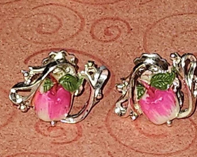 Vintage Apple Earrings Clip on (Shelf)