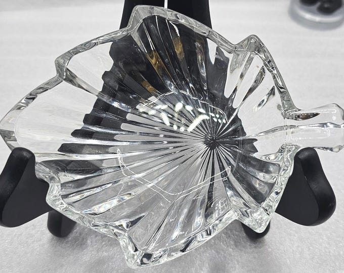 Rare Crystal leaf shaped candy  Dish Diamond Fire  D7/23