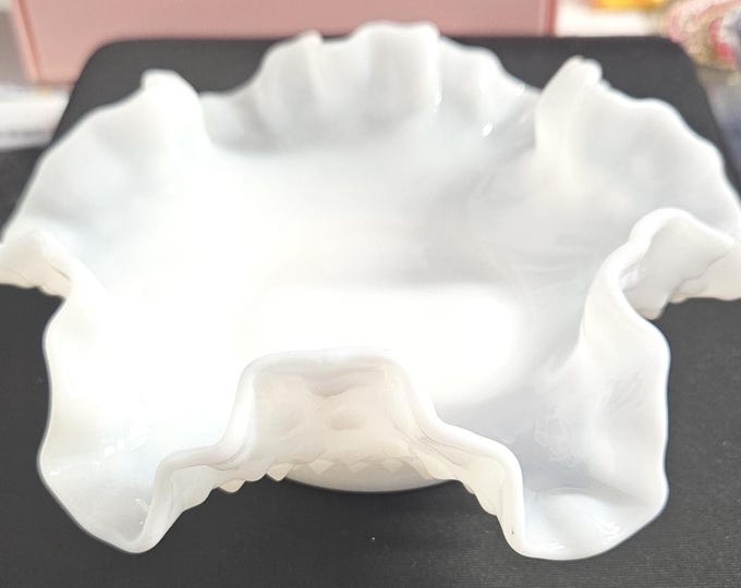 1950s Fenton White Milk Glass Hobnail Edge Bowl F5/7