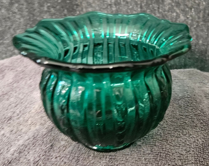 Vintage EO Brody Emerald Green Glass Vase D4/21