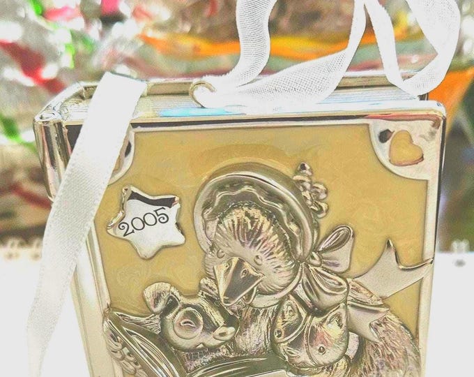 2005 Baby's First Christmas - Memory Book B2/20