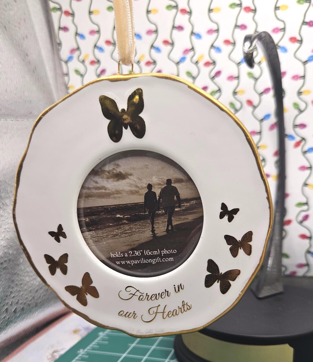 This Vintage 4-inch Photo Frame Features a Butterfly Theme and Gold ...