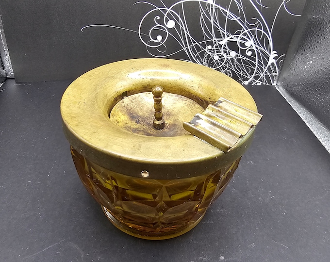 Indian glass ashtray F1/11