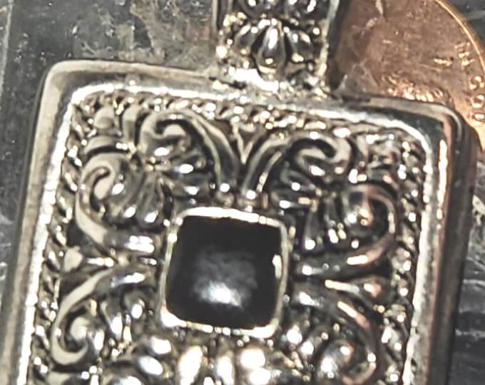 Sterling Silver Filigree Pendant W/ Black Onyx Vintage Artesian .925 (drawer)