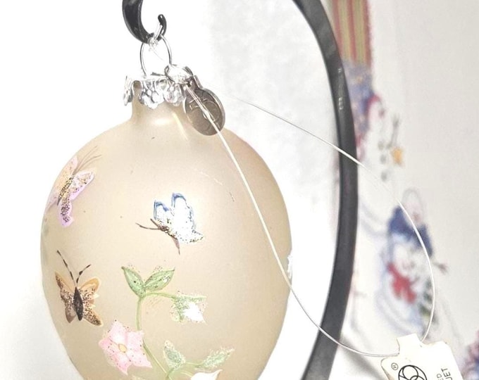 Vintage Department 56 Hand-Painted Butterfly Egg Ornament. Includes a special storage bag. (Jewelry)