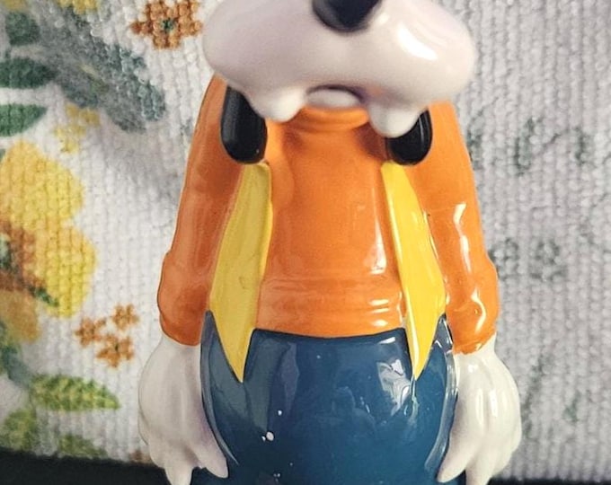 Vintage Walt Disney Production Goffee Figurine made in Japan. C7/3