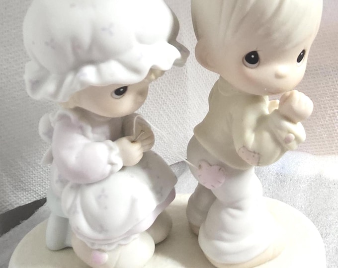 Precious Moments by Enesco, 1987, Love Is The Glue That Mends, 104027 Box3/16