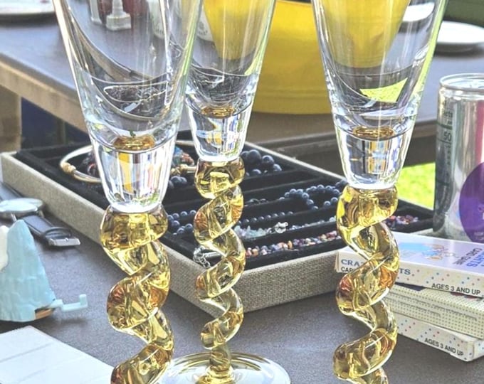 Set of 3 Union Street glass wine glasses C/5