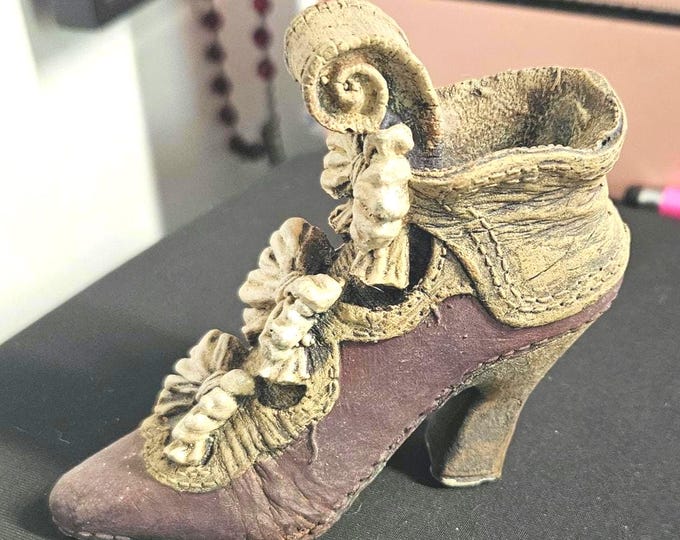 Vintage Victorian Miniature High Heel shoe figurine collectible resin mini C7/32