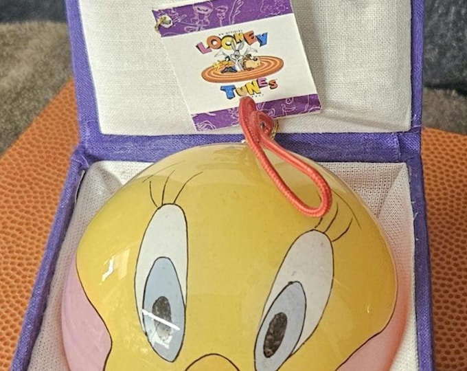 Vintage Looney toons tweety Bird 1996 Glass Handpainted Christmas Ornament Orginal box A3/11