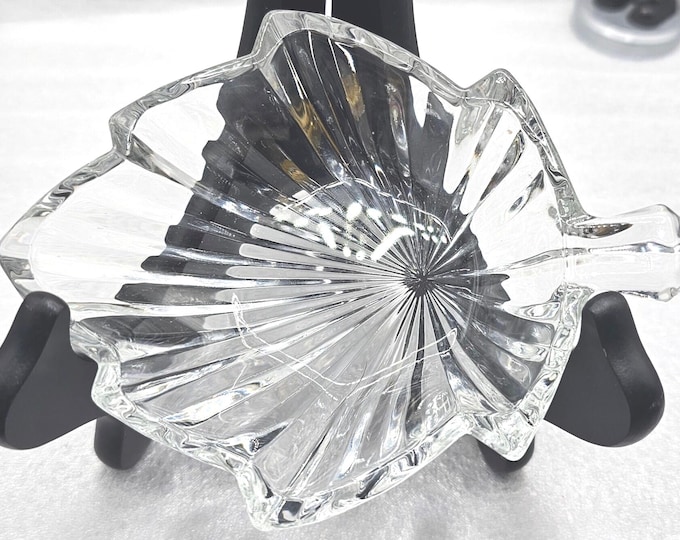 Rare Crystal leaf shaped candy  Dish Diamond Fire  D7/23